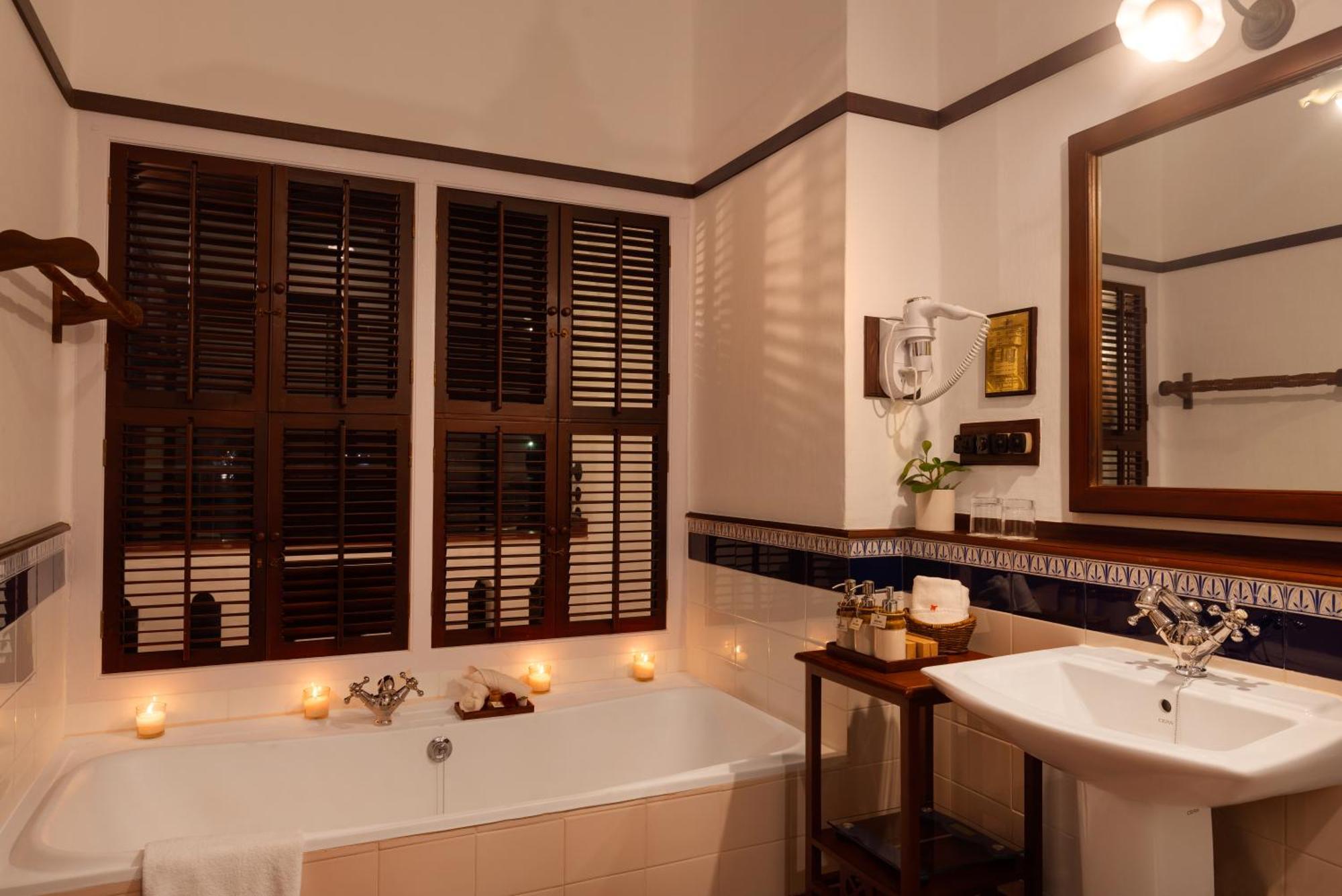 Brunton Boatyard - A Cgh Earth Experience Hotel Kochi Екстериор снимка