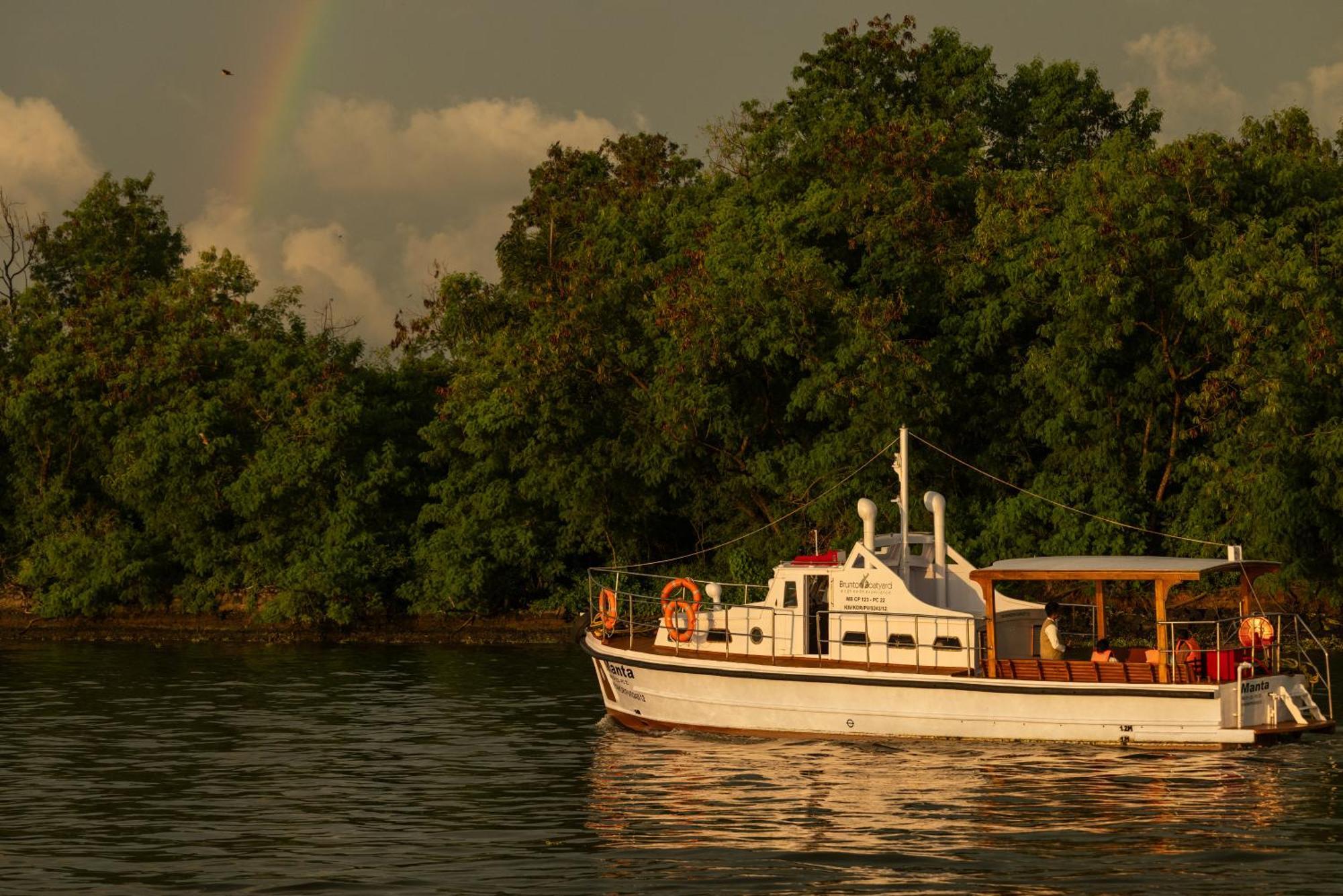 Brunton Boatyard - A Cgh Earth Experience Hotel Kochi Екстериор снимка