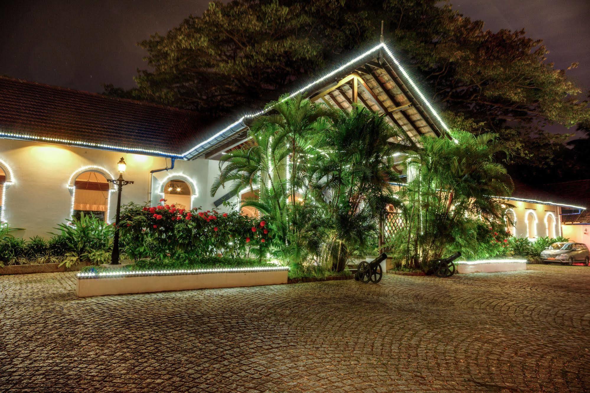 Brunton Boatyard - A Cgh Earth Experience Hotel Kochi Екстериор снимка